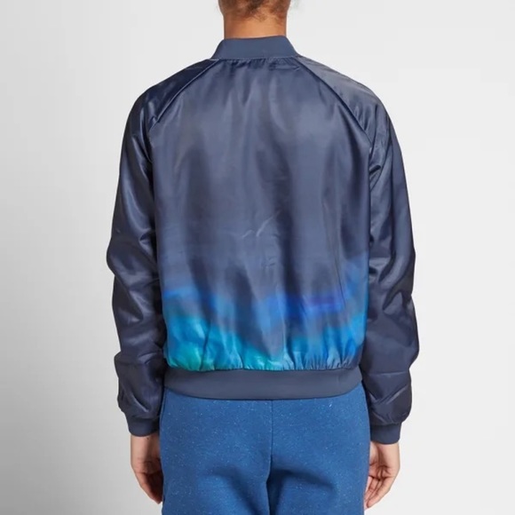 Nike WOMEN'S Northern Light PRINT BOMBER - Small - Picture 2 of 10